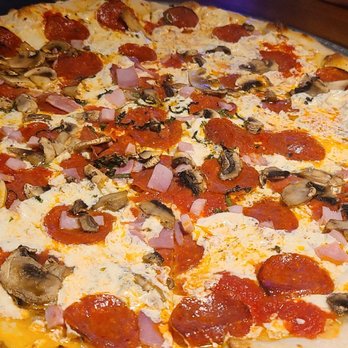 828 Family Pizzeria signature dishes New York-Style PizzaChicken ParmesanGarlic Knots